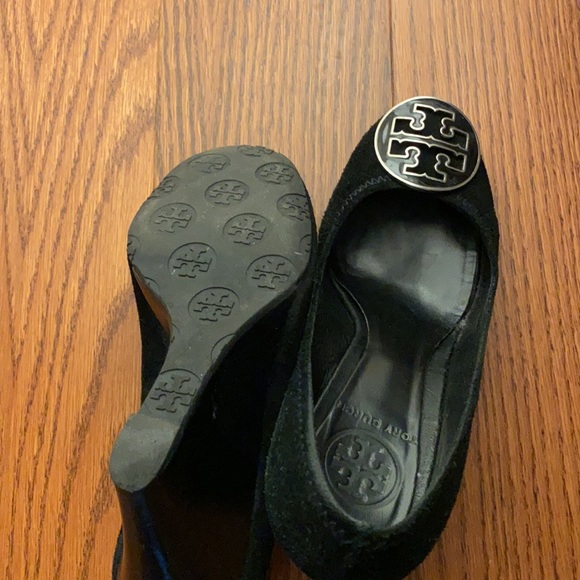 Tory Burch Suede Wedge with TB logo on the front - Picture 3 of 4